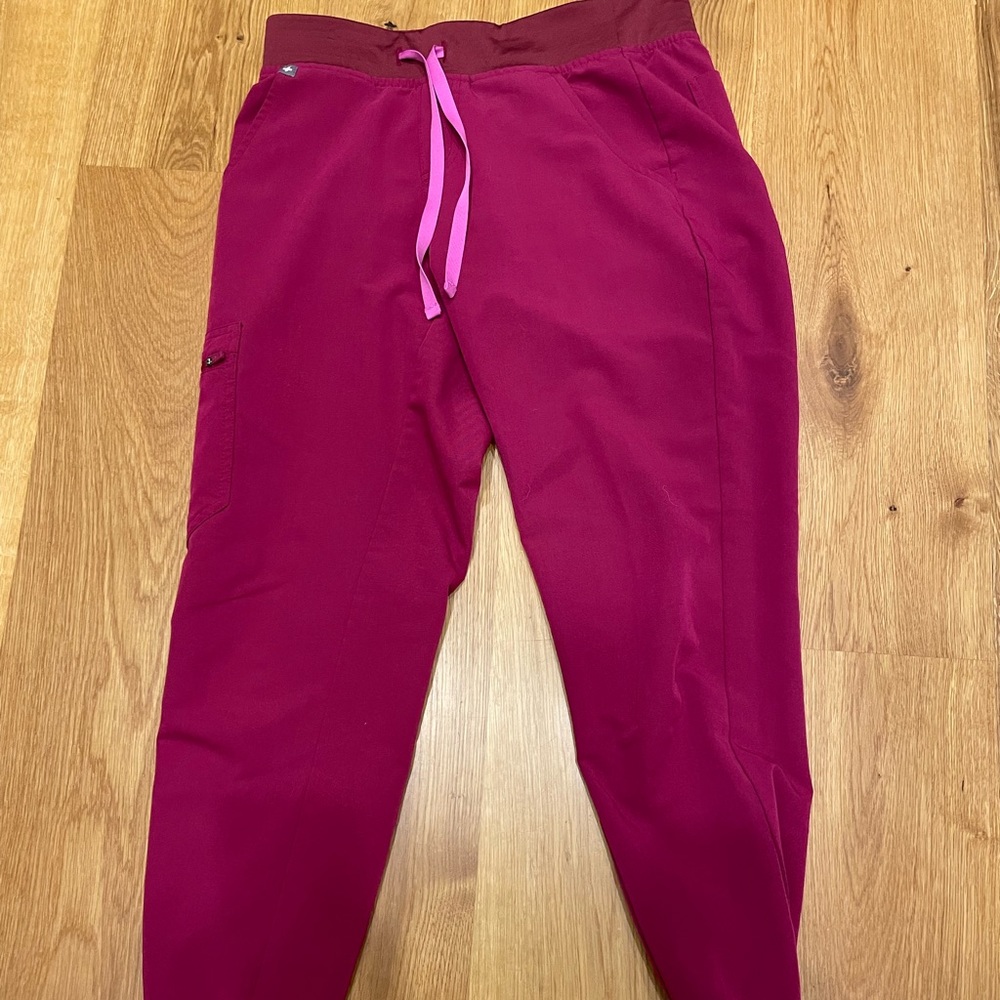 Excellent Condition Figs Zamora Joggers Size Petite Small